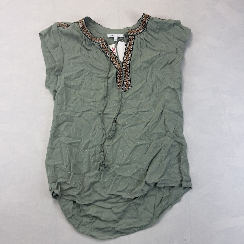 DR2 Women's Medium Sage Green Embroidered Boho Tassel Rayon Blouse NWT